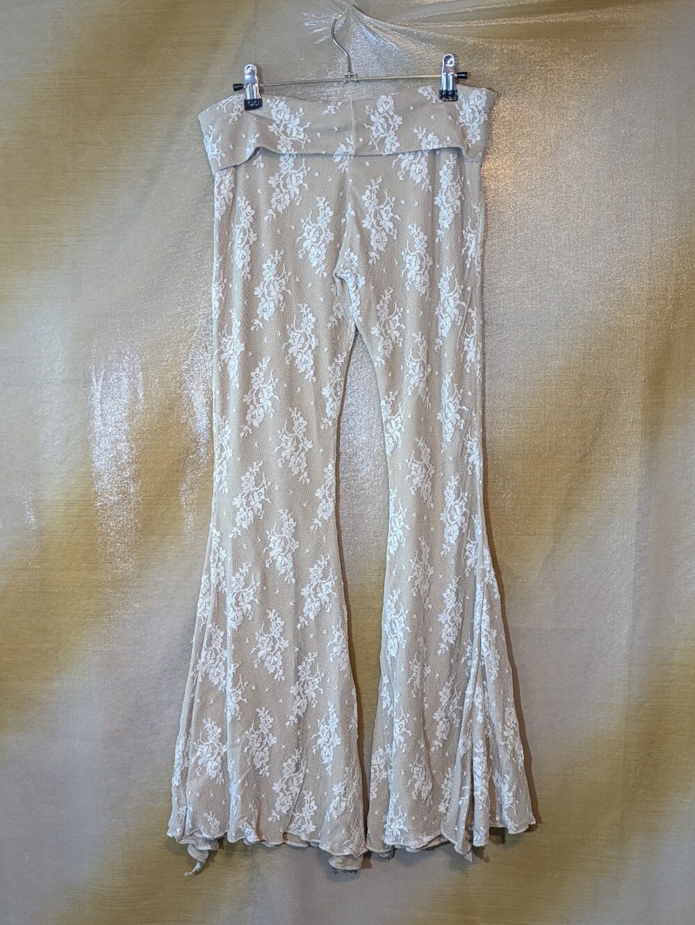 Boho Chic Floral Lace Flare Pants Low Rise - Picture 2 of 4